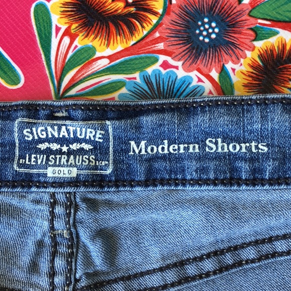 SOLD 🙌🏼 Levi Strauss Raw Hem Signature Gold Modern Shorts W29 Sz 8 - Picture 4 of 6